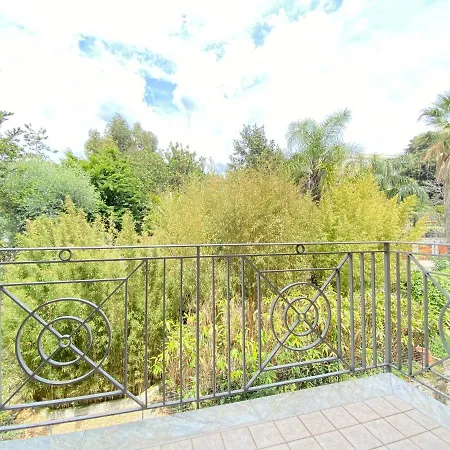 La Magnolia Apartment *